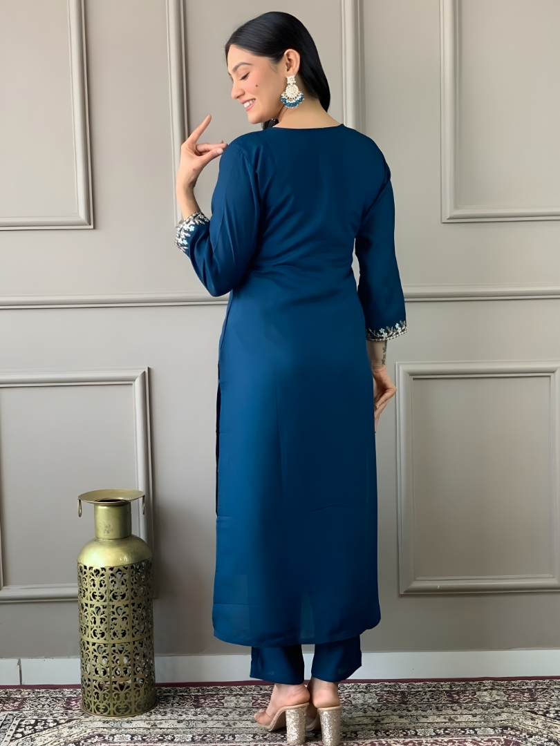 Teal Embroidered Kurta Pant Set With Dupatta