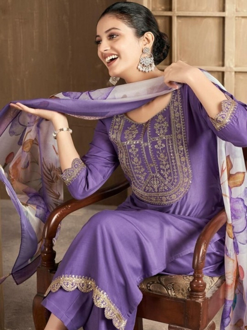 Elegant Purple Embroidered Kurta Set With Dupatta