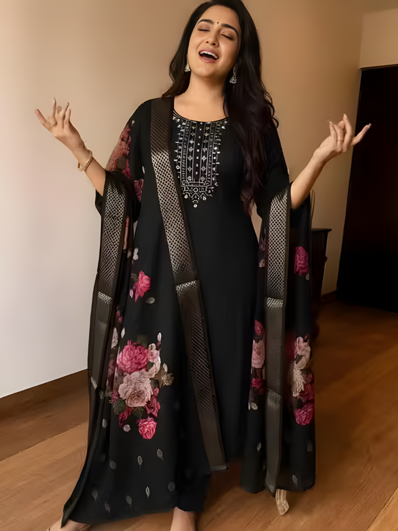 Elegant Black Embroidered Kurta Set With Dupatta
