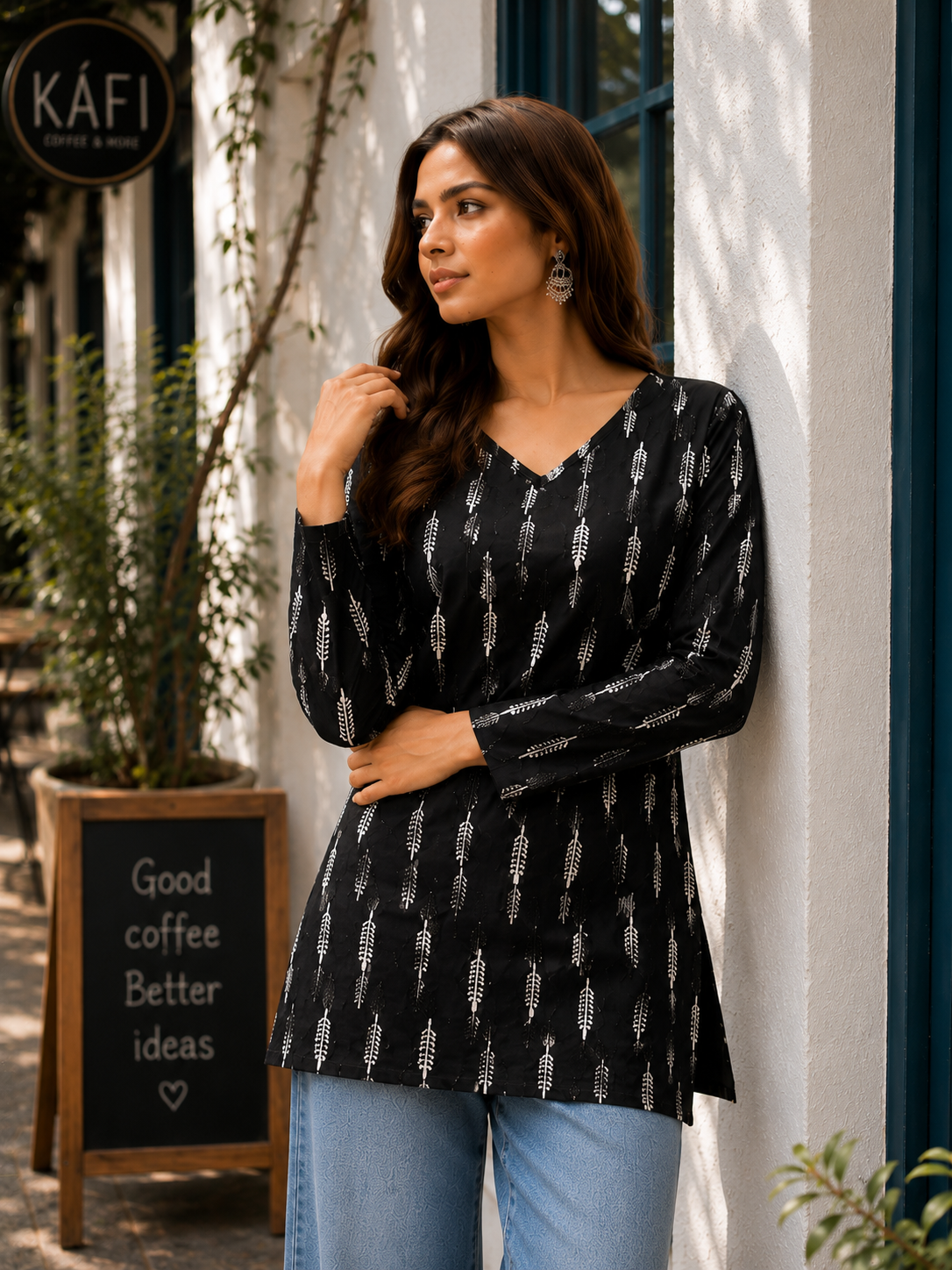 Black & White Leaf-Print Short Kurti